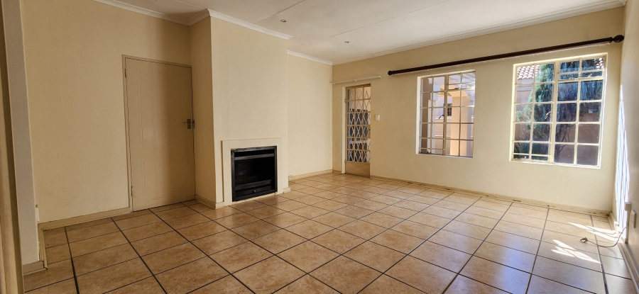 3 Bedroom Property for Sale in Kannoniers Park North West